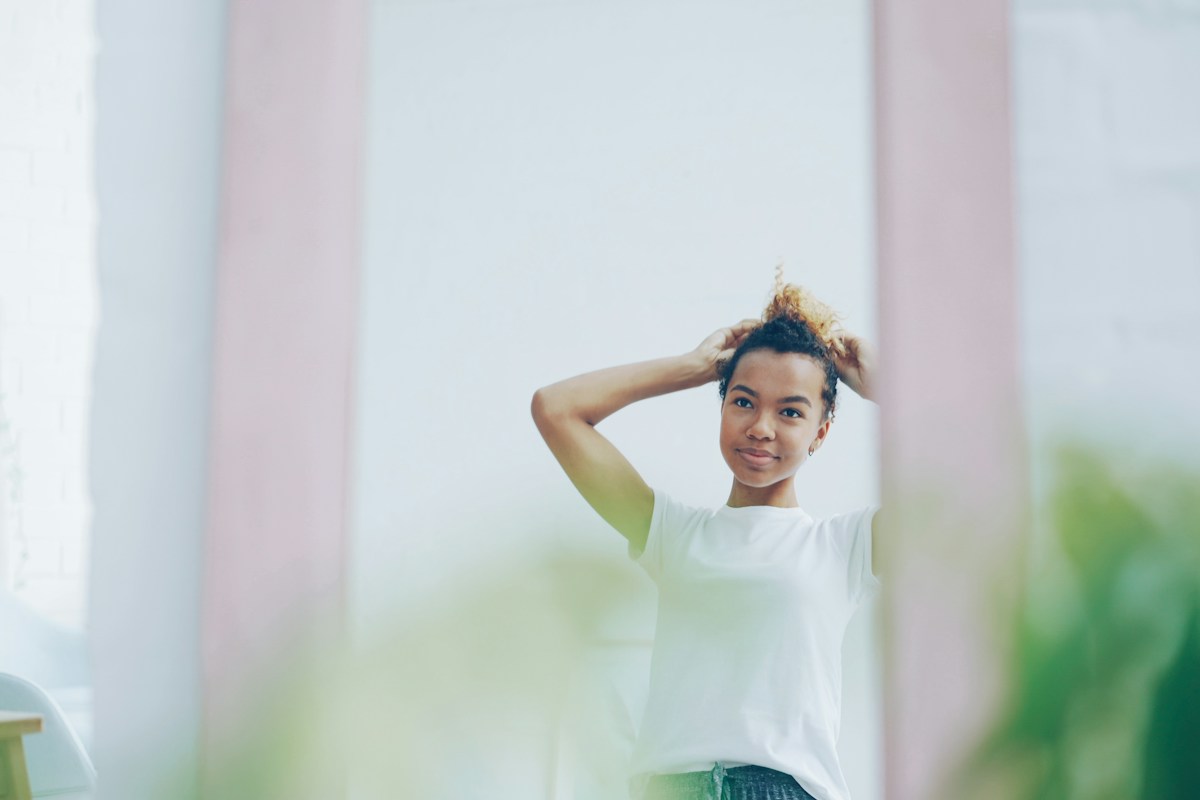 Người tiêu dùng chăm sóc mái tóc tại nhà