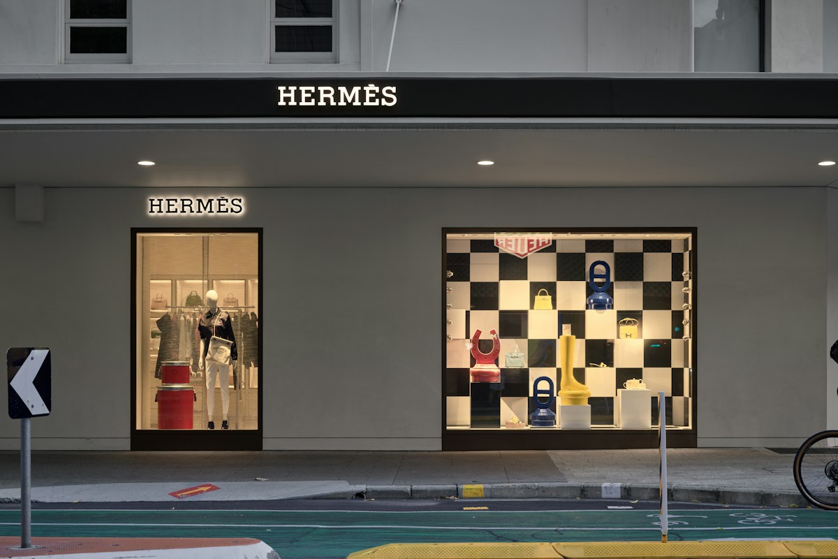 Cửa hàng xa xỉ và trải nghiệm phân phối của Hermès
